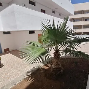 In Parque Cattleya, Playa De Americas Apartment